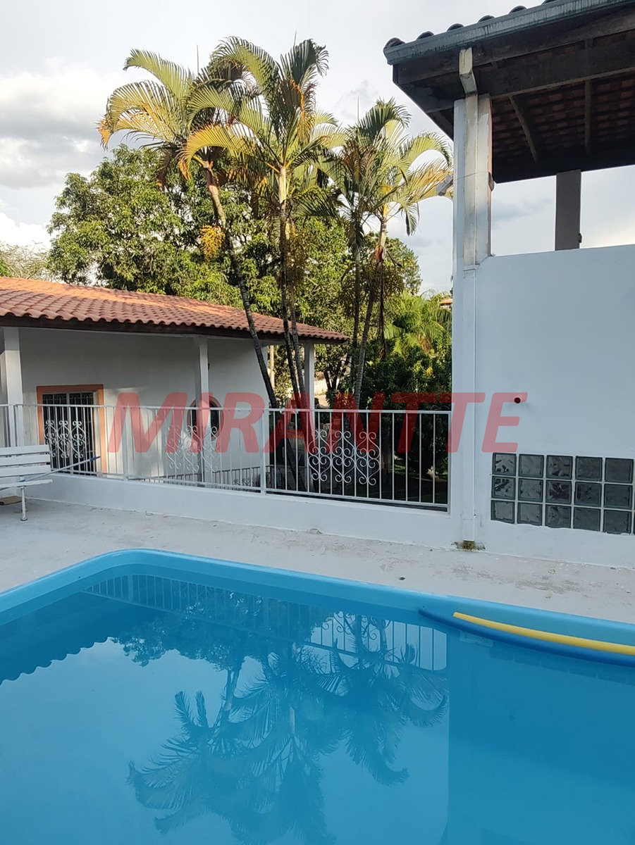Cond. fechado de 500m² com 3 quartos em Tamanduá