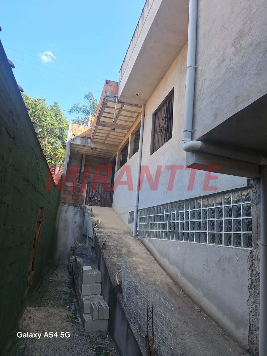 Cond. fechado de 500m² com 3 quartos em Tamanduá