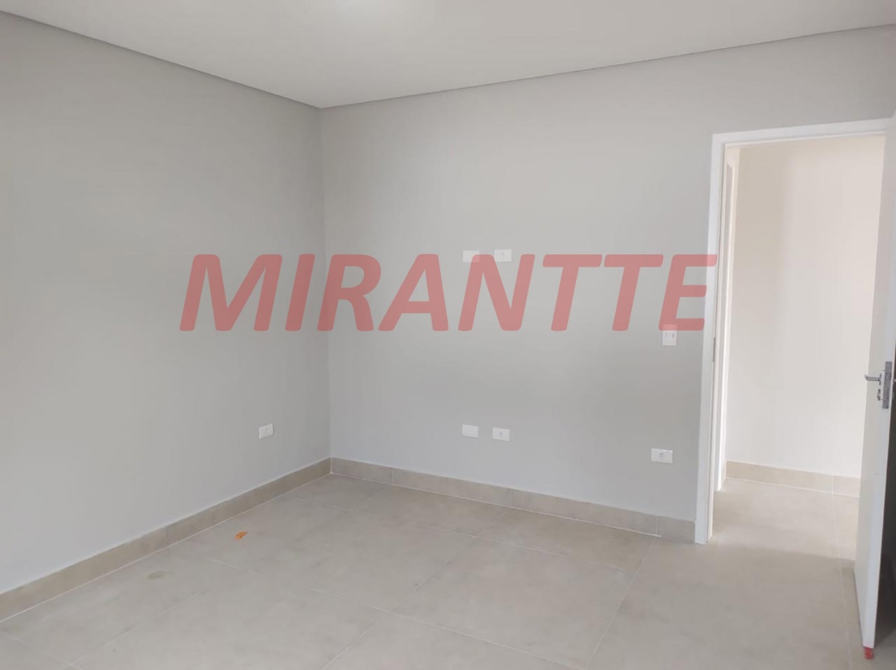 Cond. fechado de 40m² com 1 quartos em Parque Itaberaba