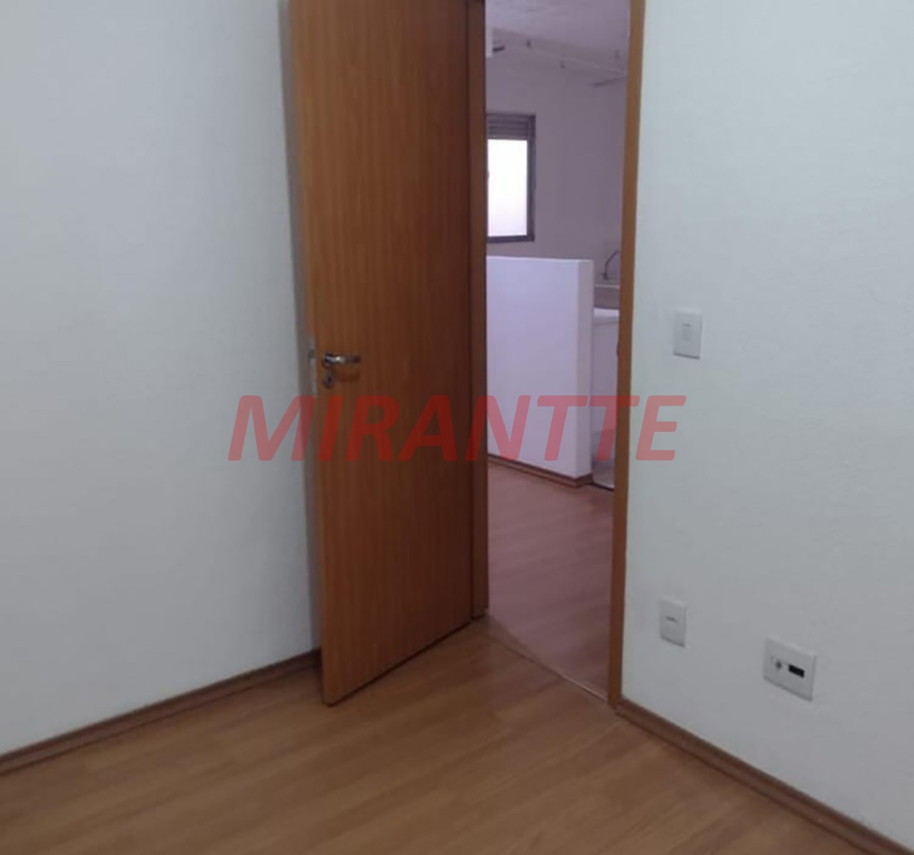 Apartamento de 43m² com 2 quartos em Água Chata