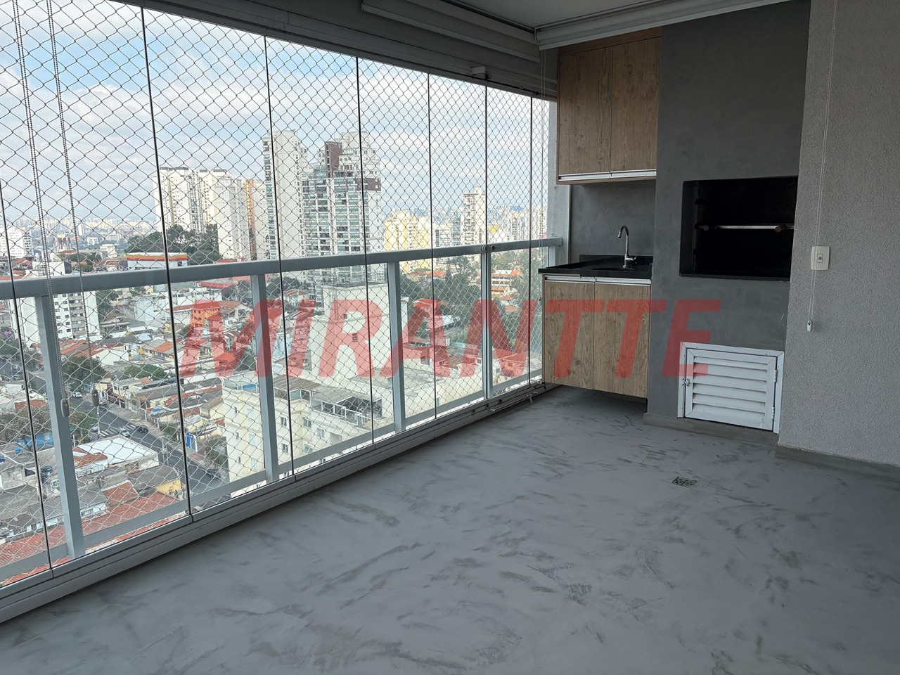 Apartamento de 71m² com 2 quartos em Santa Teresinha
