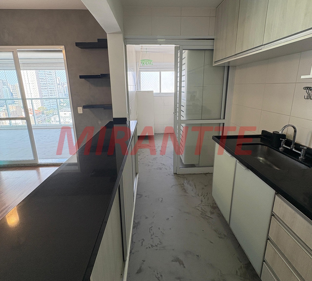 Apartamento de 71m² com 2 quartos em Santa Teresinha