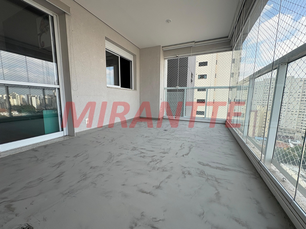 Apartamento de 71m² com 2 quartos em Santa Teresinha