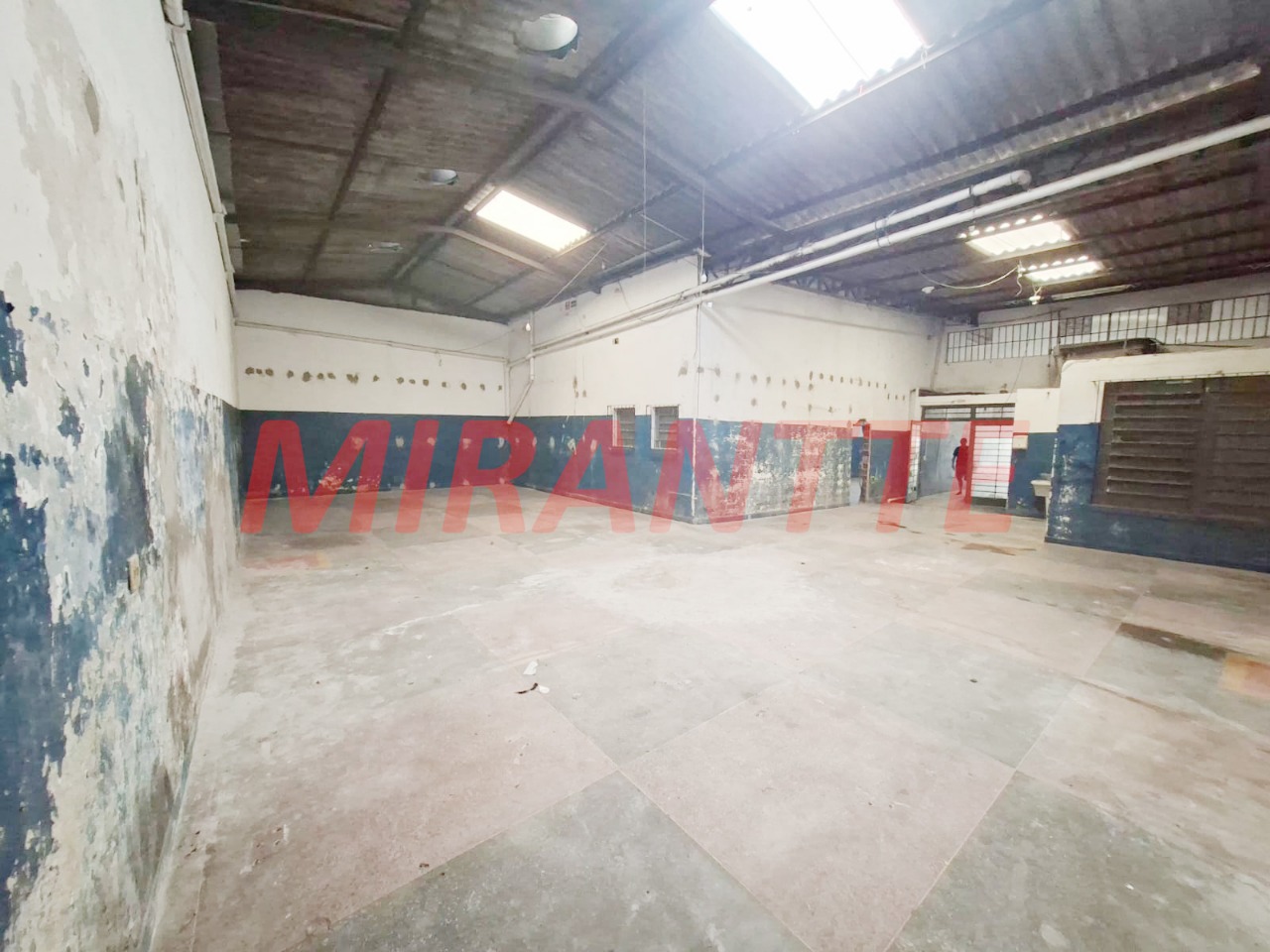 Galpao de 815m² em Vila Bandeirantes