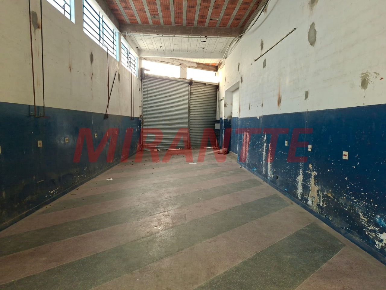 Galpao de 815m² em Vila Bandeirantes