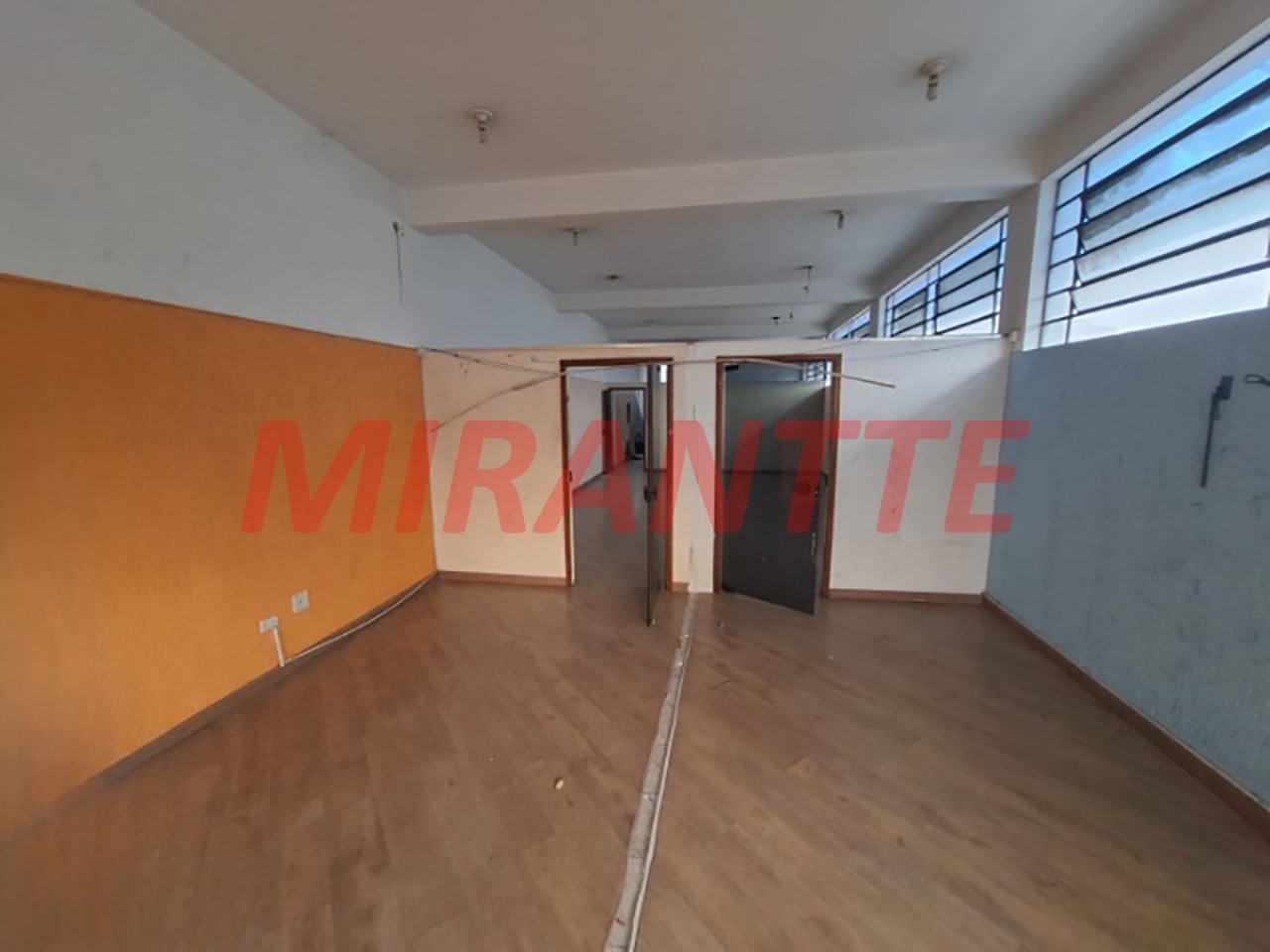 Galpao de 815m² em Vila Bandeirantes