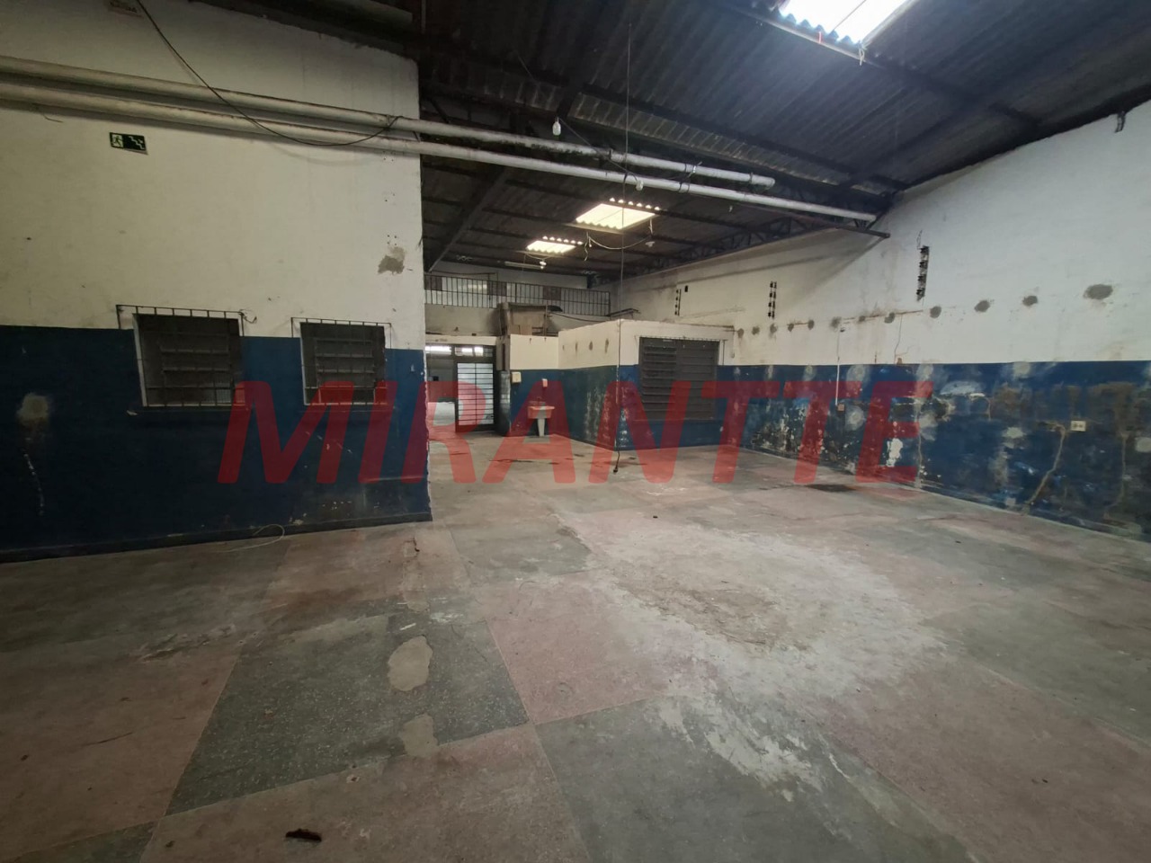 Galpao de 815m² em Vila Bandeirantes