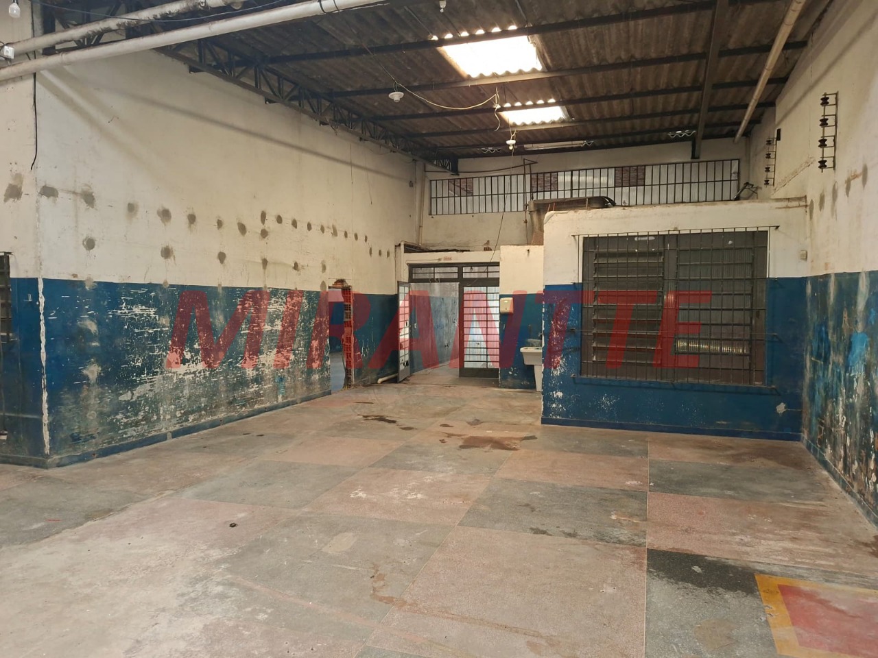 Galpao de 815m² em Vila Bandeirantes