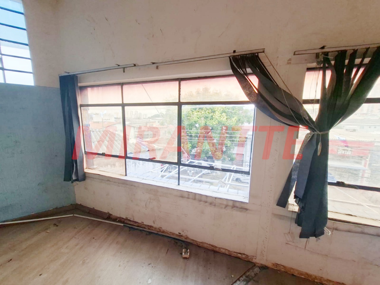 Galpao de 815m² em Vila Bandeirantes