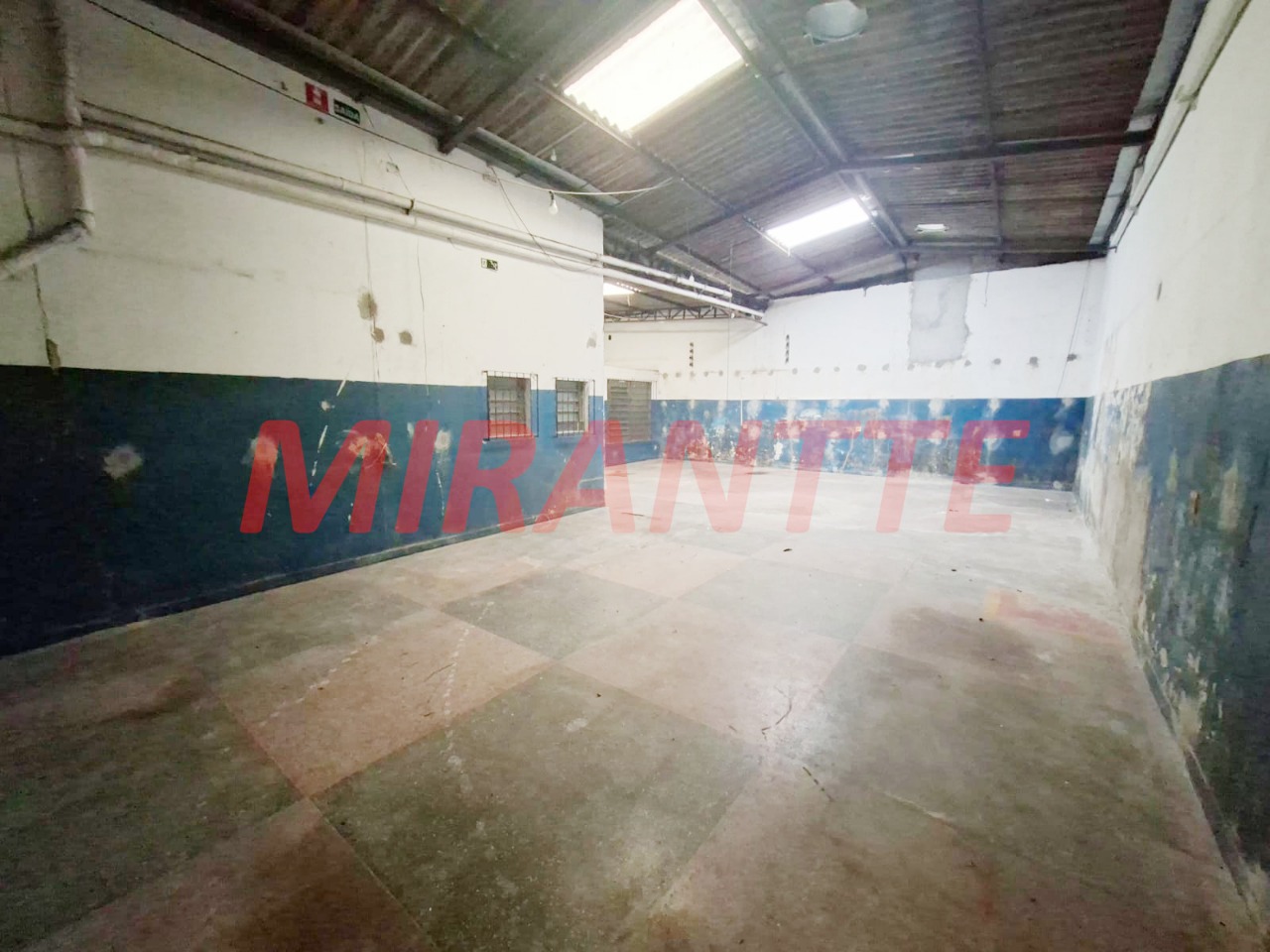 Galpao de 815m² em Vila Bandeirantes