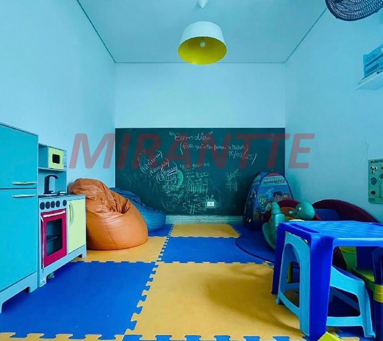 Apartamento de 76.5m² com 3 quartos em Vila Galvão