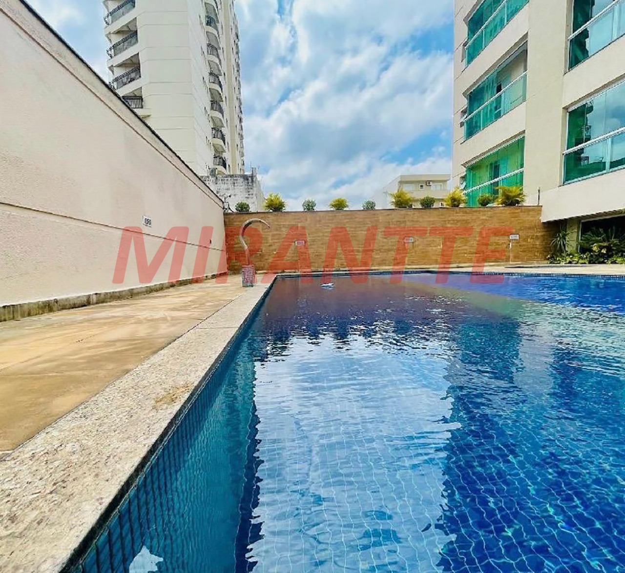 Apartamento de 76.5m² com 3 quartos em Vila Galvão