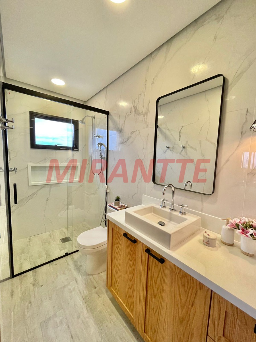 Apartamento de 280m² com 4 quartos em Água Fria