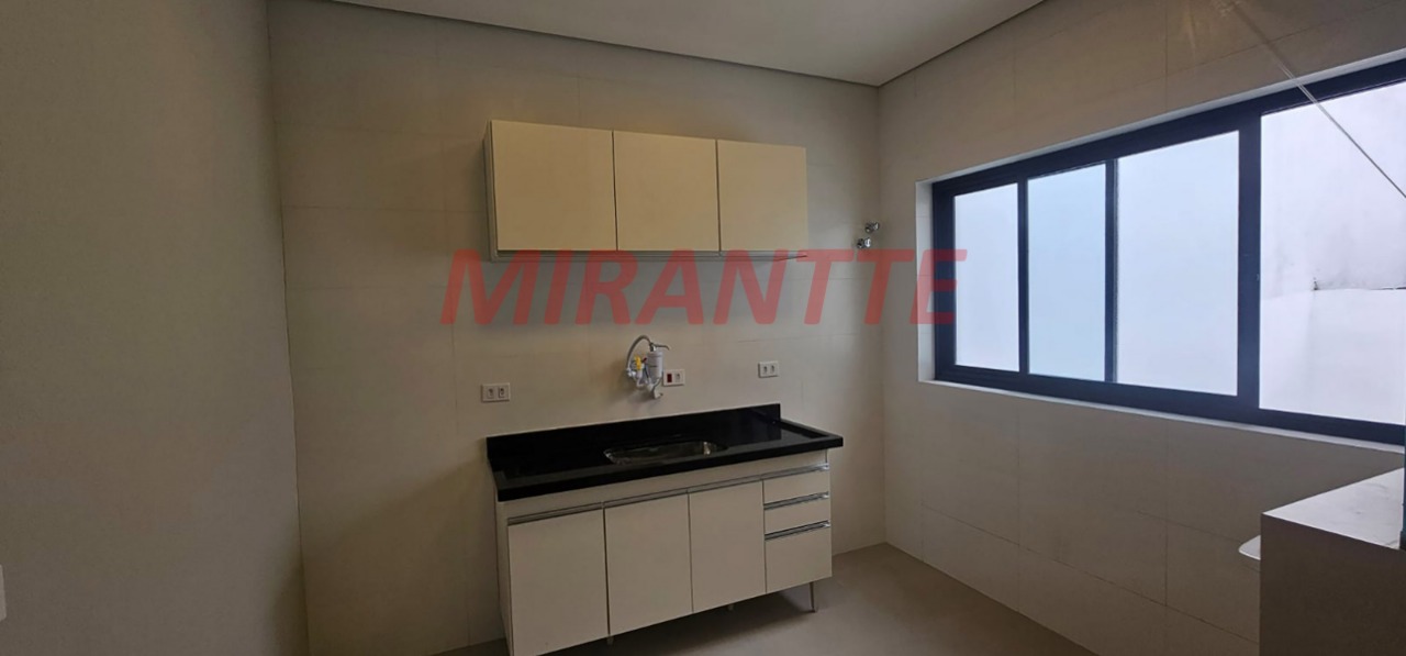 Apartamento de 54m² com 1 quartos em Água Fria