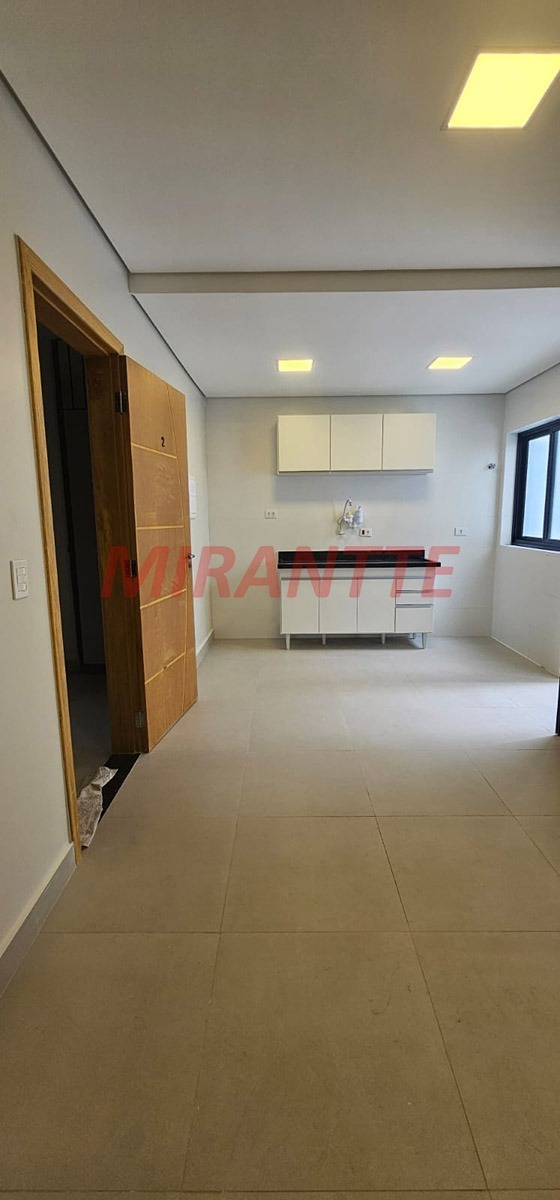 Apartamento de 35m² com 1 quartos em Água Fria