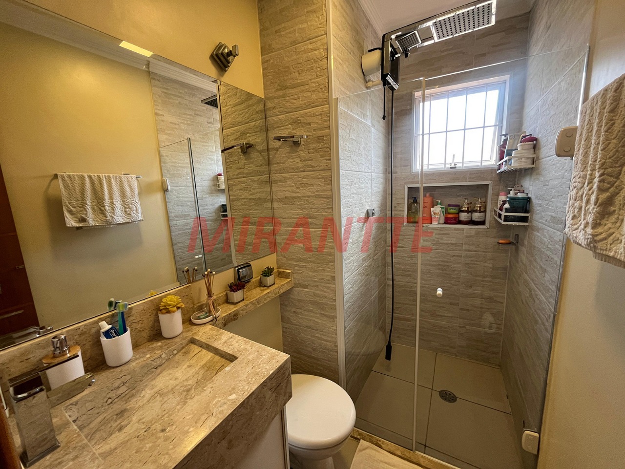 Sobrado de 104m² com 3 quartos em Jaçana