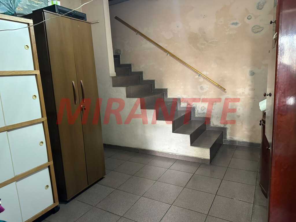 Sobrado de 180m² com 4 quartos em Vila Medeiros