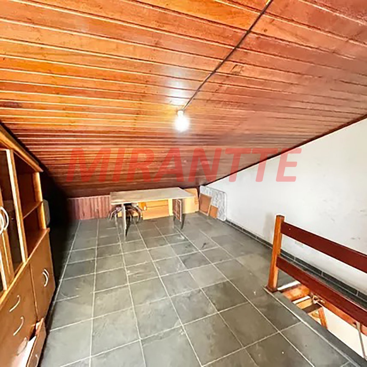 Sobrado de 178m² com 4 quartos em Parada Inglesa
