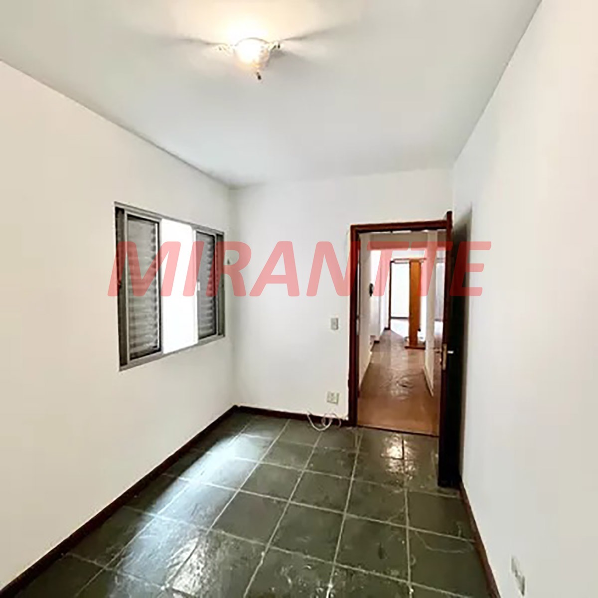 Sobrado de 178m² com 4 quartos em Parada Inglesa