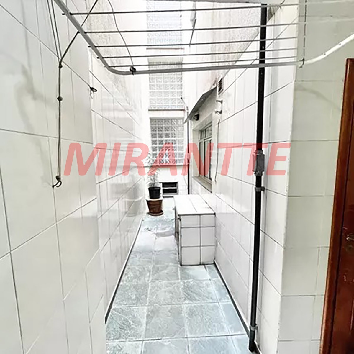 Sobrado de 178m² com 4 quartos em Parada Inglesa