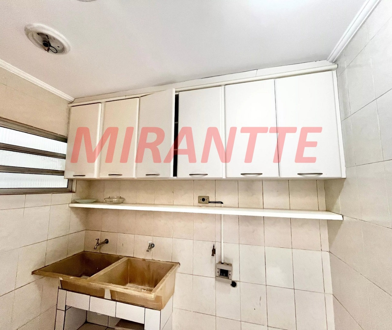 Sobrado de 178m² com 4 quartos em Parada Inglesa