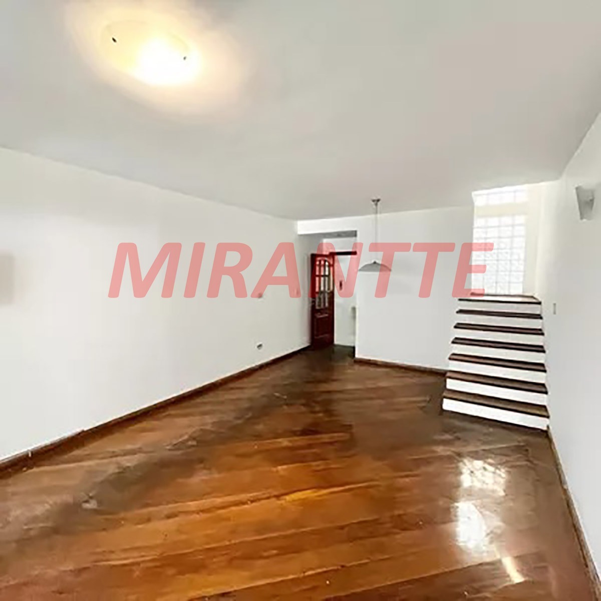 Sobrado de 178m² com 4 quartos em Parada Inglesa