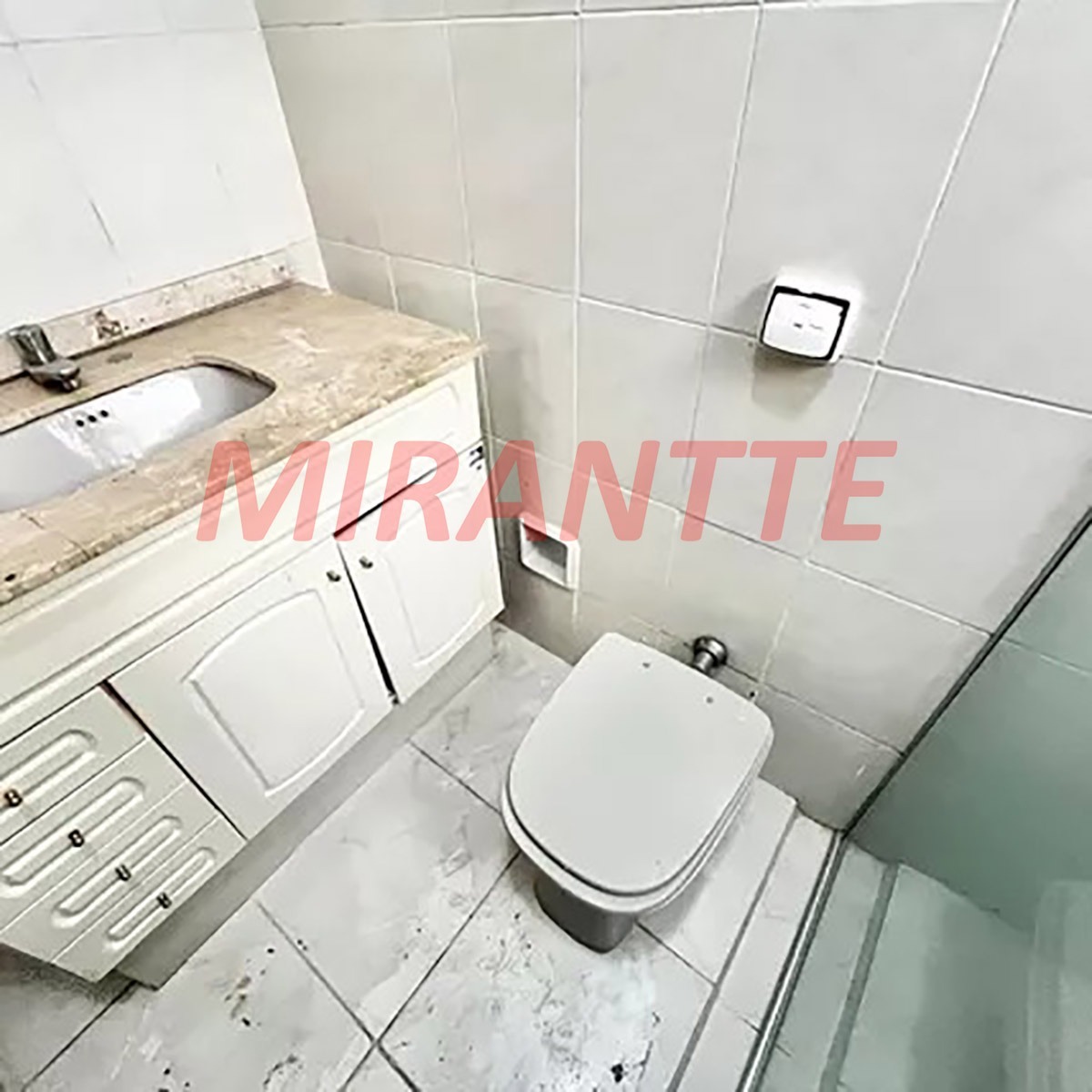 Sobrado de 178m² com 4 quartos em Parada Inglesa