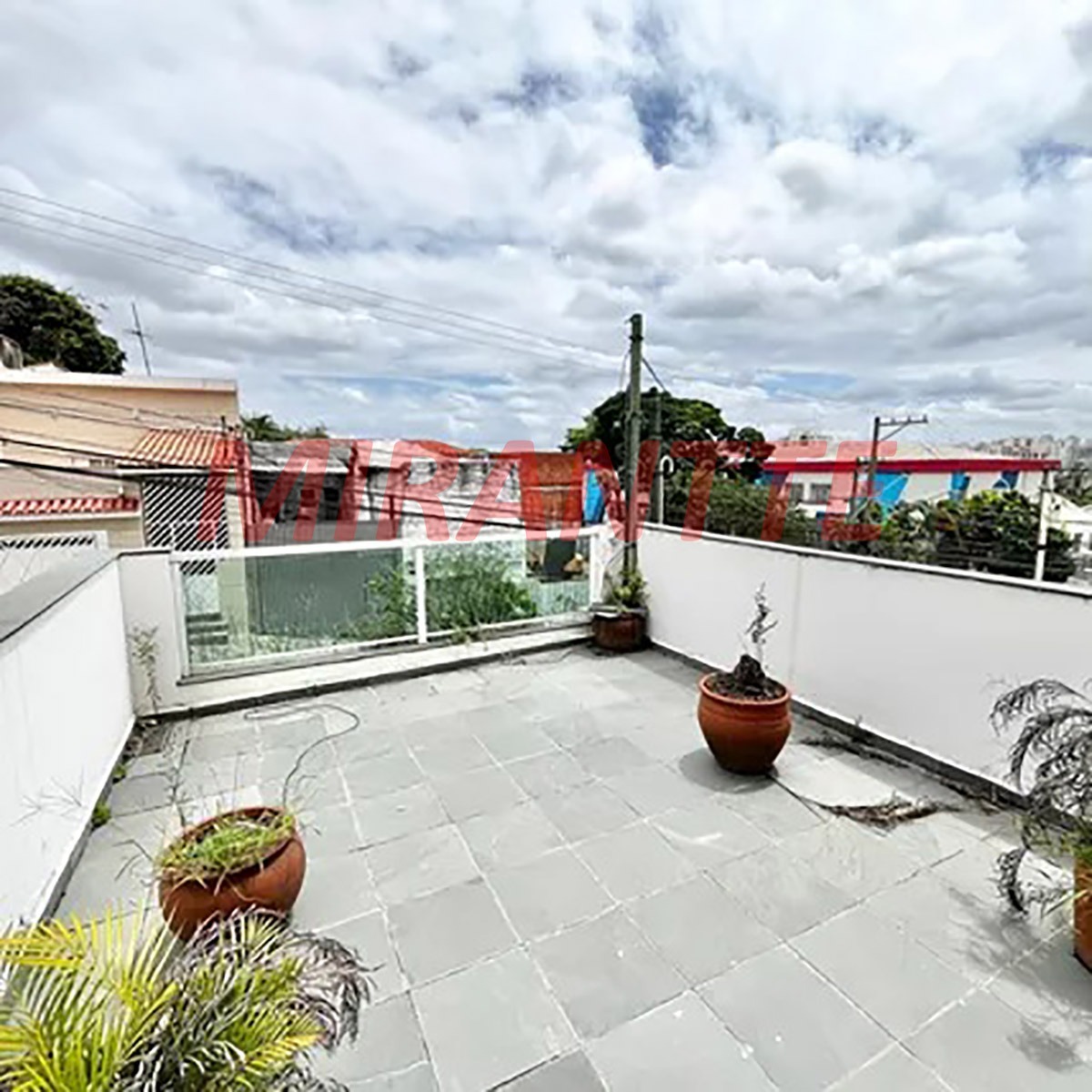 Sobrado de 178m² com 4 quartos em Parada Inglesa