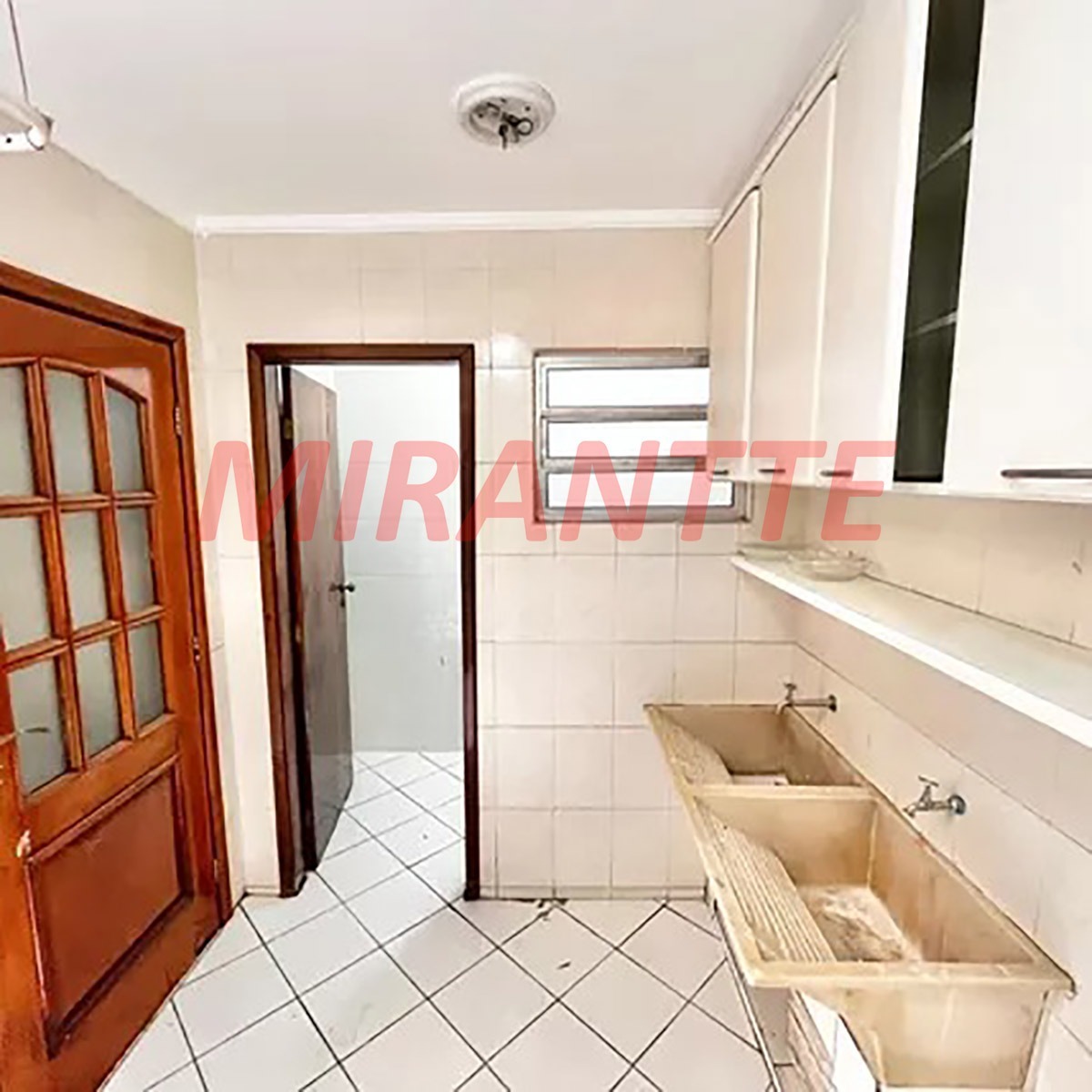 Sobrado de 178m² com 4 quartos em Parada Inglesa