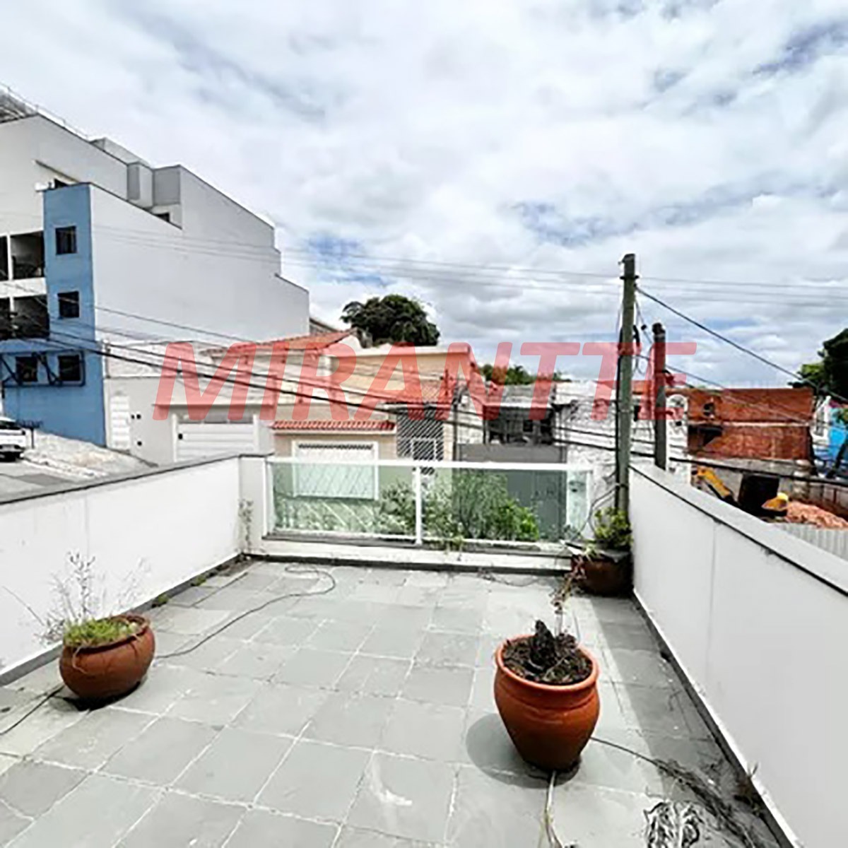 Sobrado de 178m² com 4 quartos em Parada Inglesa