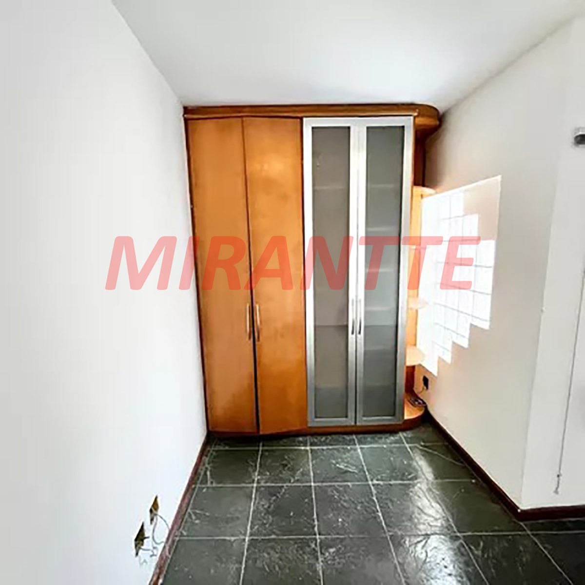 Sobrado de 178m² com 4 quartos em Parada Inglesa