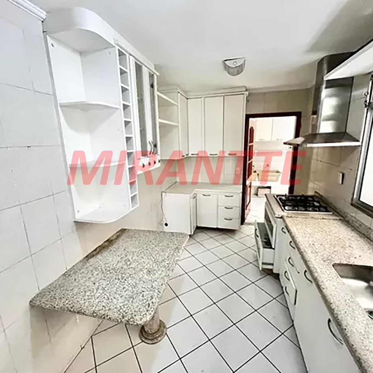 Sobrado de 178m² com 4 quartos em Parada Inglesa