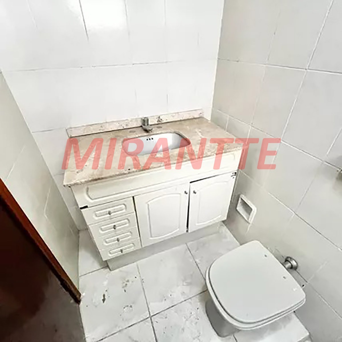 Sobrado de 178m² com 4 quartos em Parada Inglesa