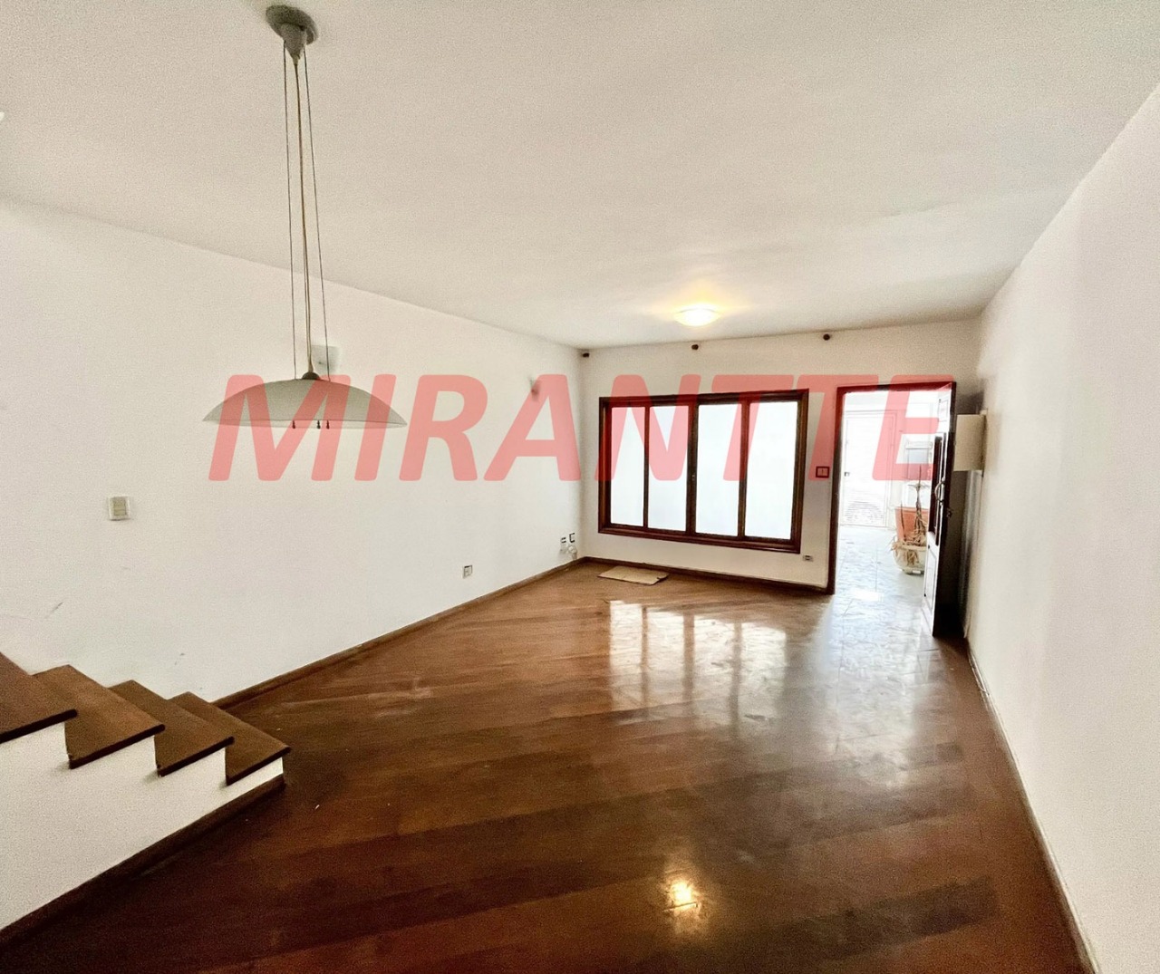 Sobrado de 178m² com 4 quartos em Parada Inglesa
