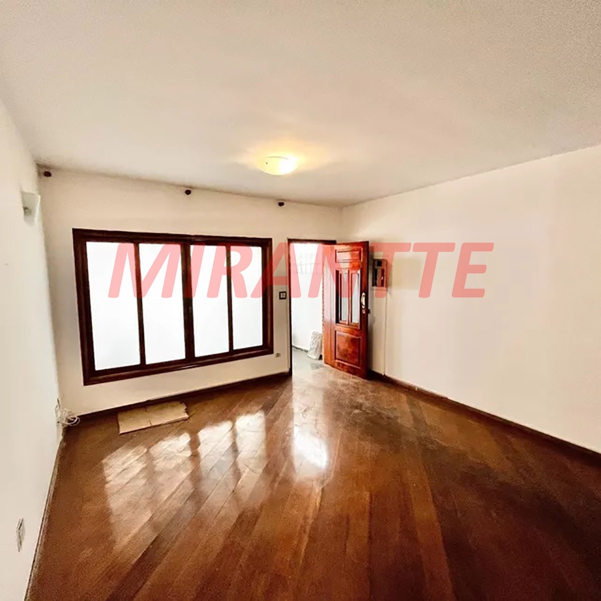 Sobrado de 178m² com 4 quartos em Parada Inglesa
