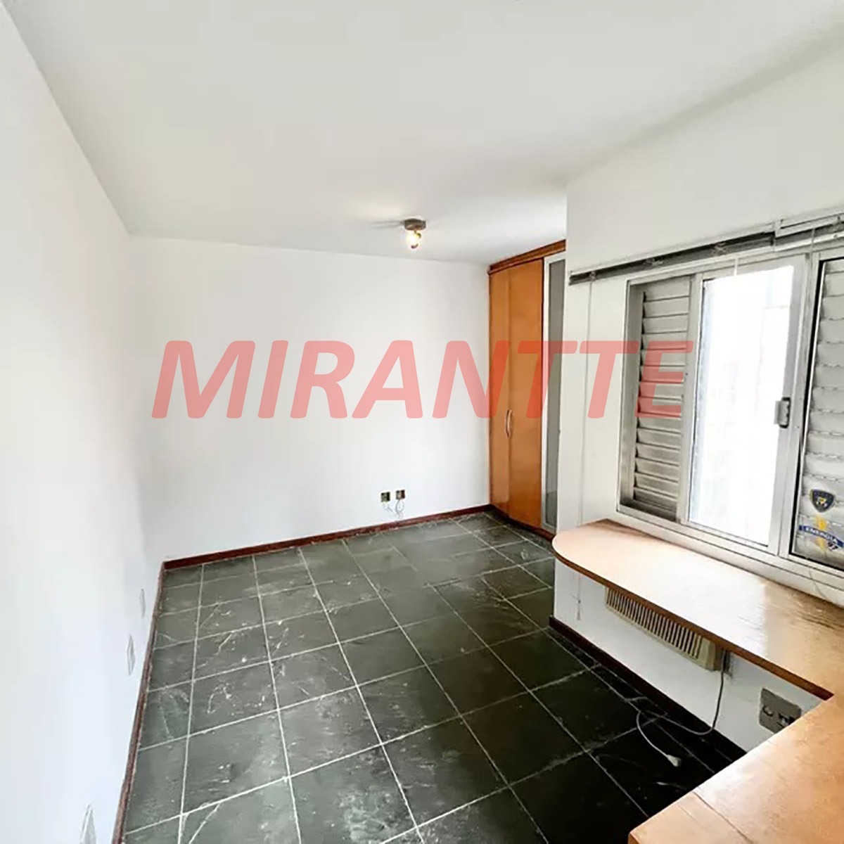 Sobrado de 178m² com 4 quartos em Parada Inglesa