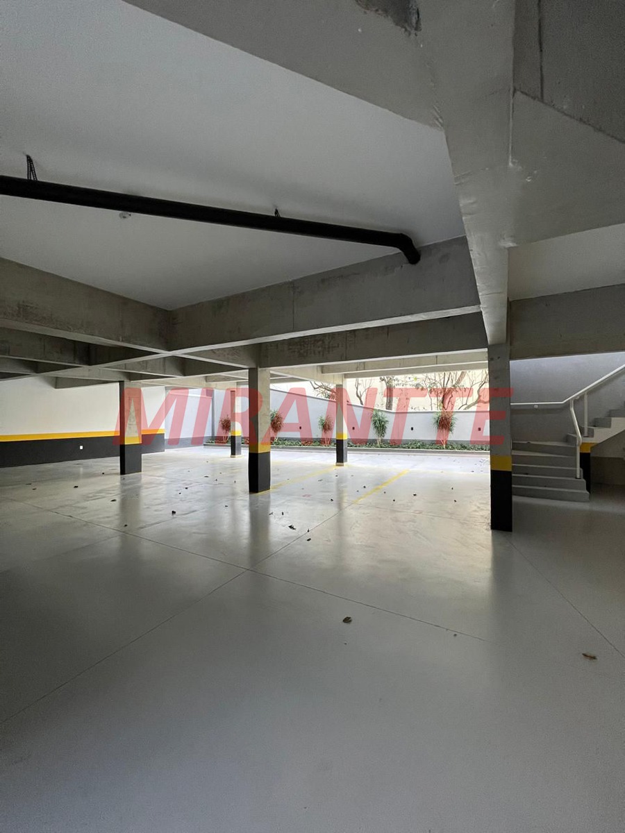 Cond. fechado de 37m² com 2 quartos em Água Fria