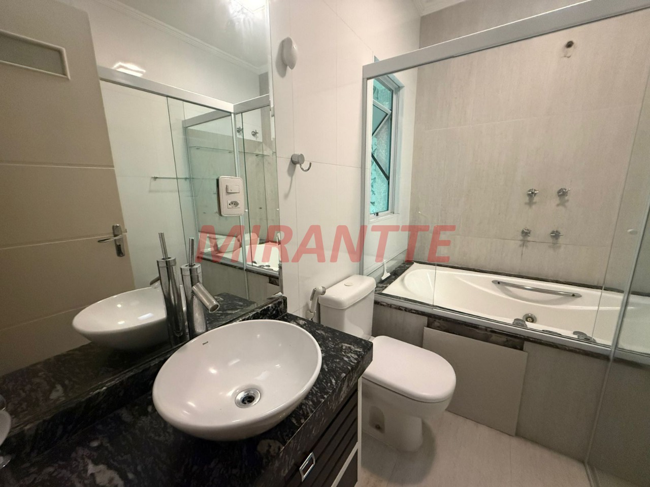 Sobrado de 201m² com 3 quartos em Parque Monteiro Soares