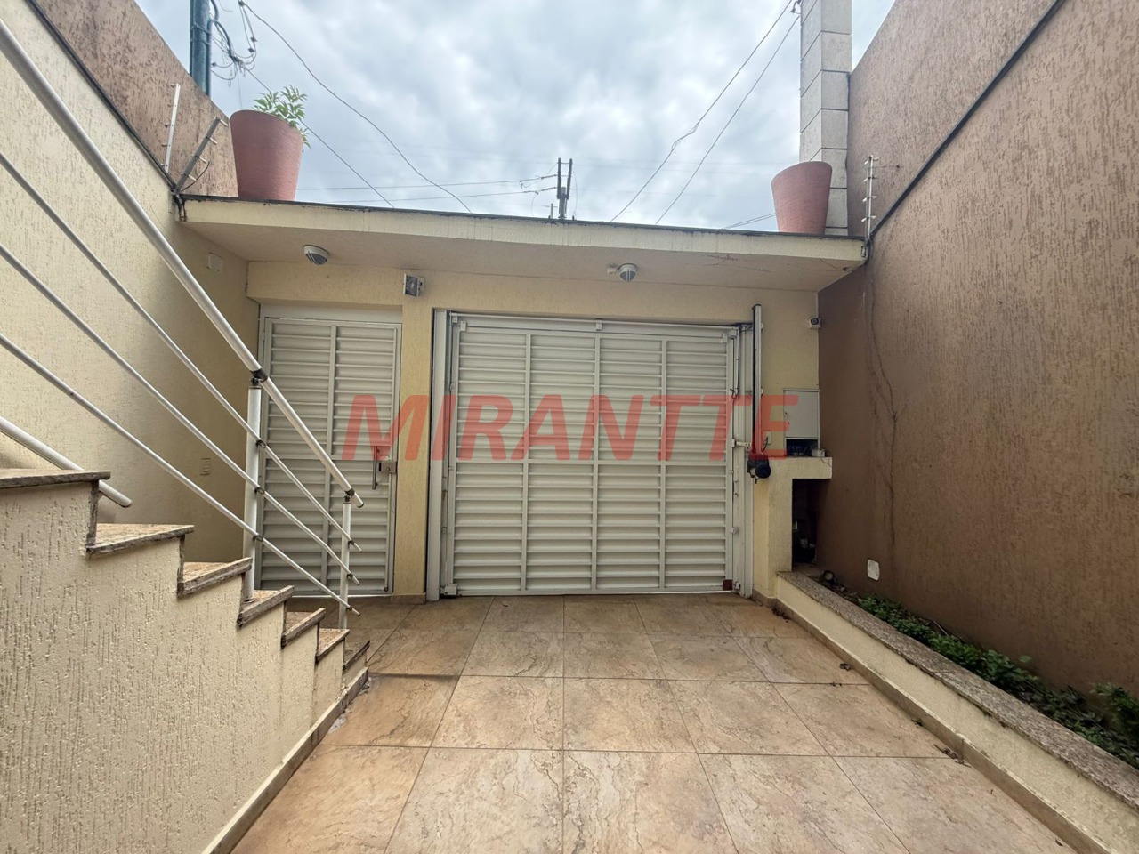 Sobrado de 201m² com 3 quartos em Parque Monteiro Soares