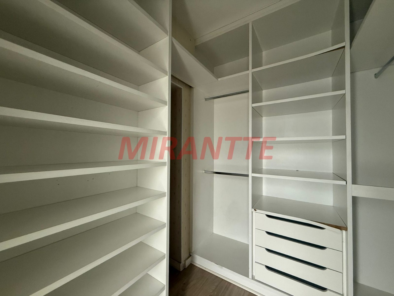 Sobrado de 201m² com 3 quartos em Parque Monteiro Soares