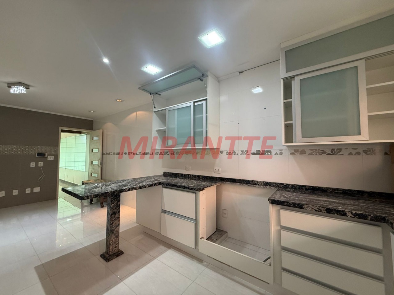 Sobrado de 201m² com 3 quartos em Parque Monteiro Soares
