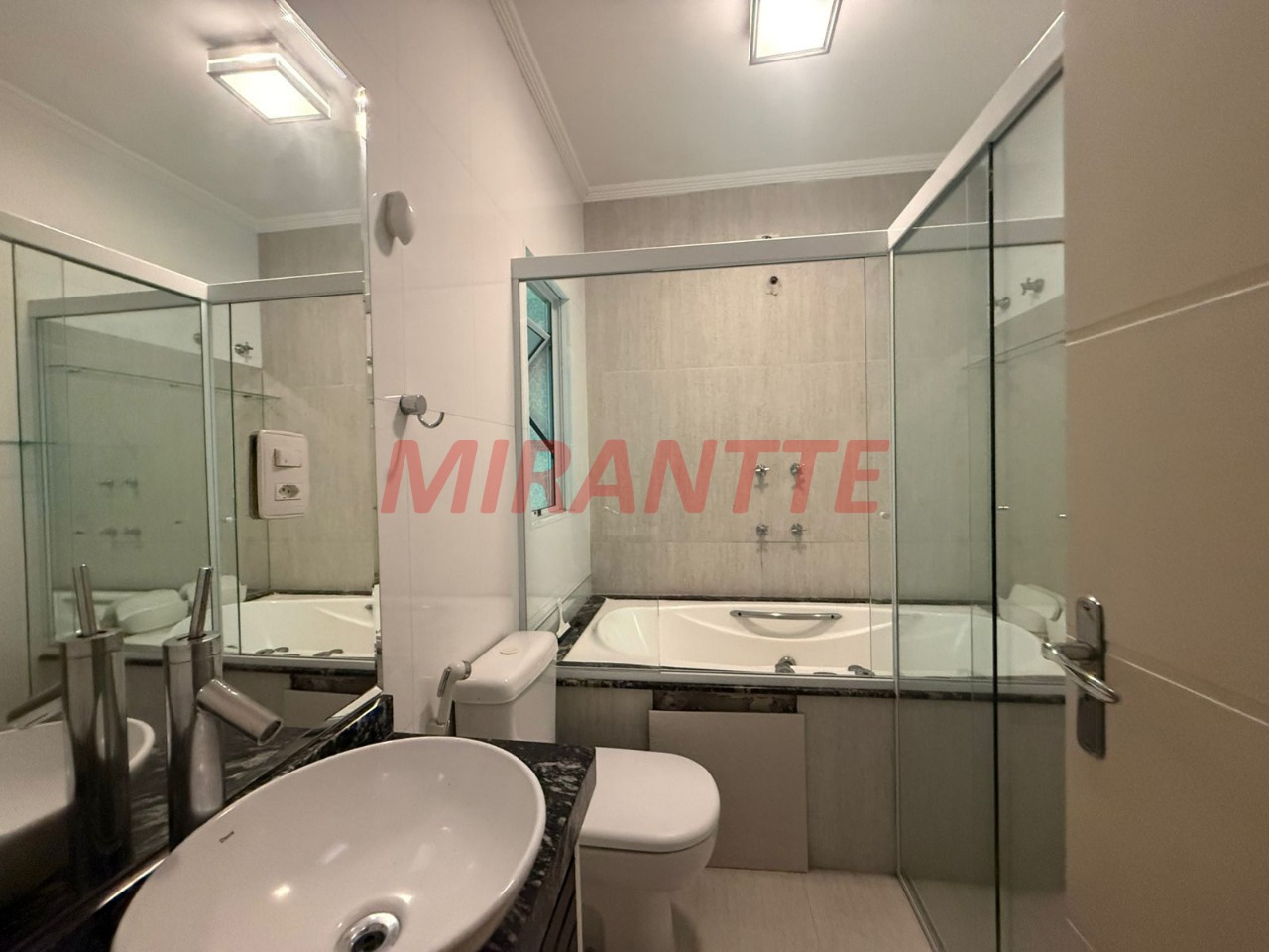 Sobrado de 201m² com 3 quartos em Parque Monteiro Soares