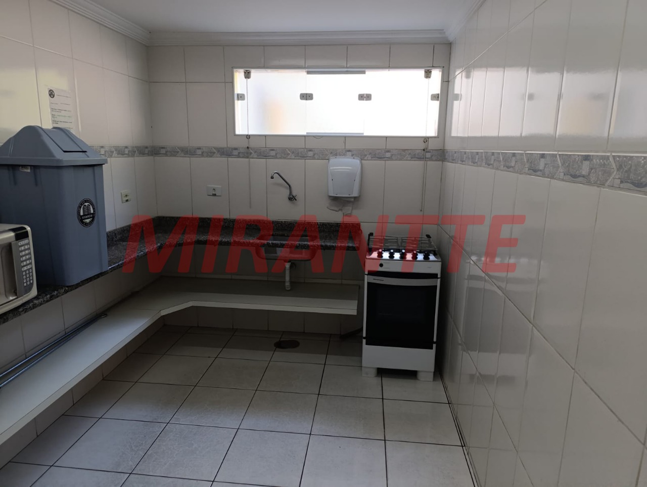 Apartamento de 96m² com 3 quartos em Água Fria