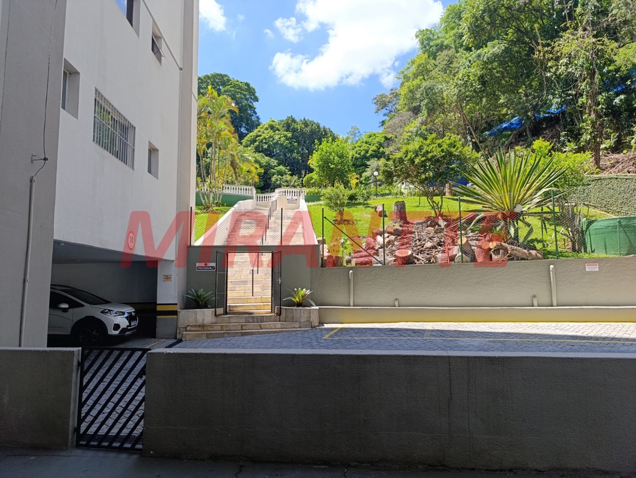 Apartamento de 96m² com 3 quartos em Água Fria