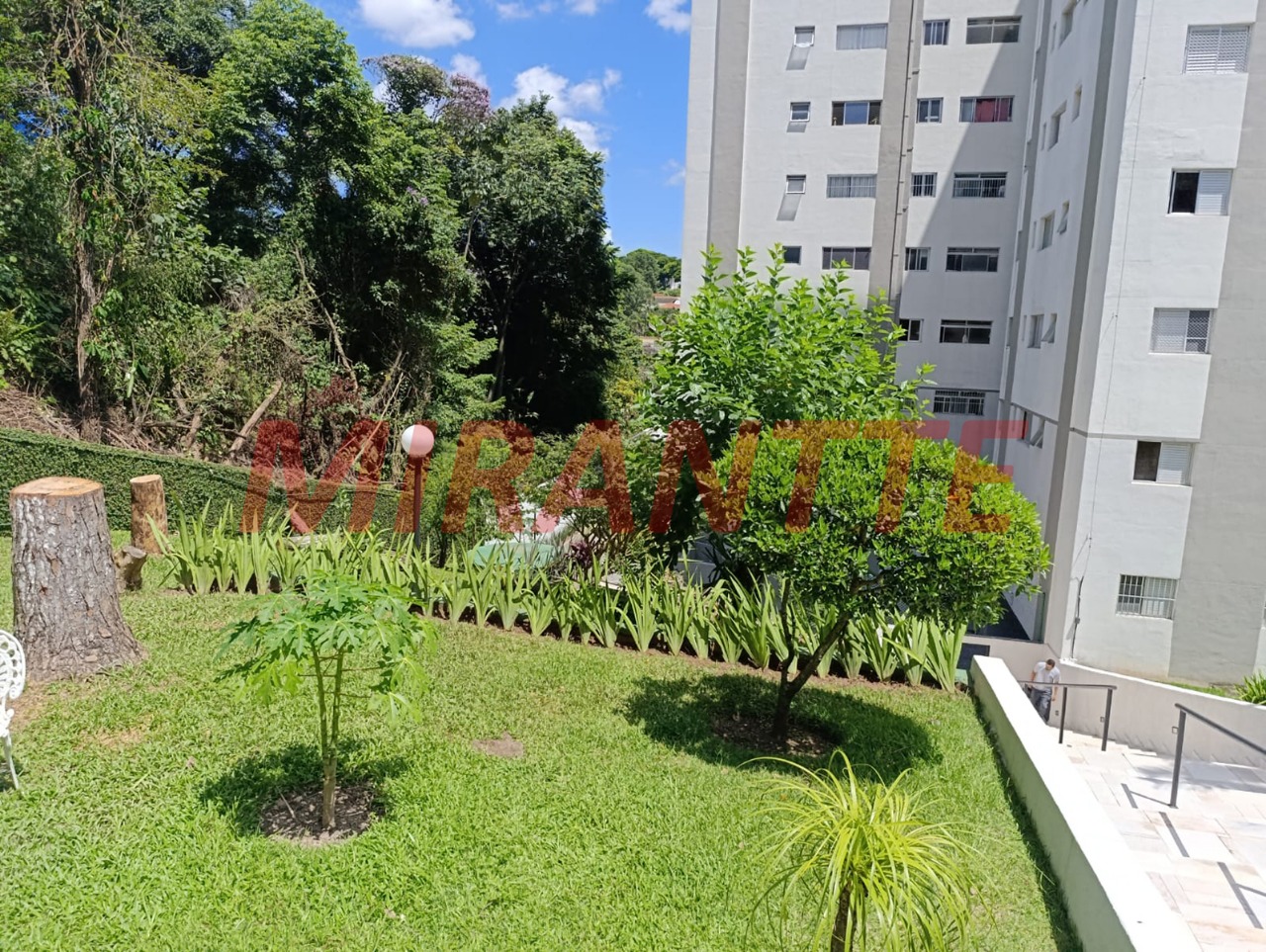 Apartamento de 96m² com 3 quartos em Água Fria