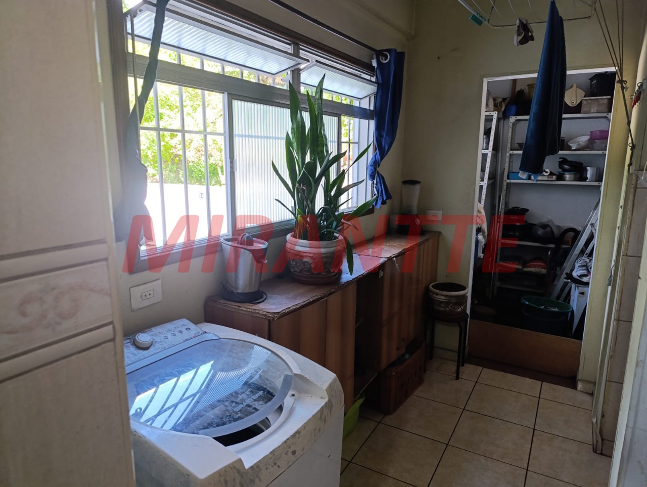 Apartamento de 96m² com 3 quartos em Água Fria