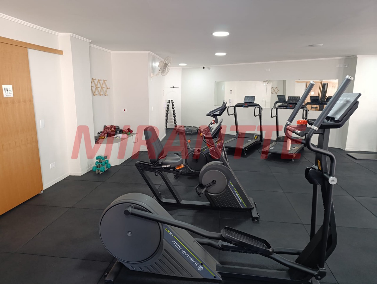 Apartamento de 96m² com 3 quartos em Água Fria