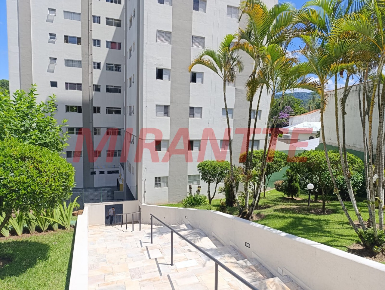 Apartamento de 96m² com 3 quartos em Água Fria