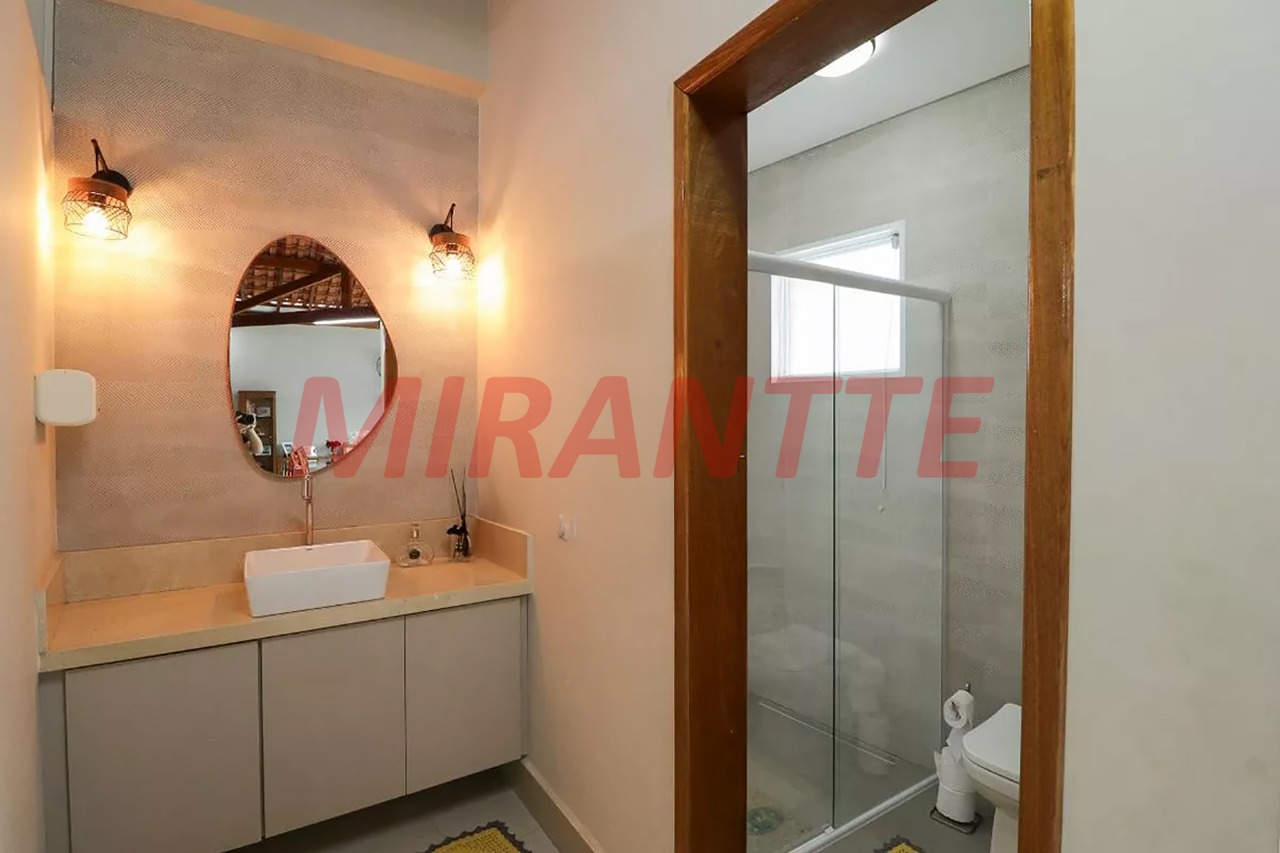 Sobrado de 300m² com 3 quartos em Santa Teresinha