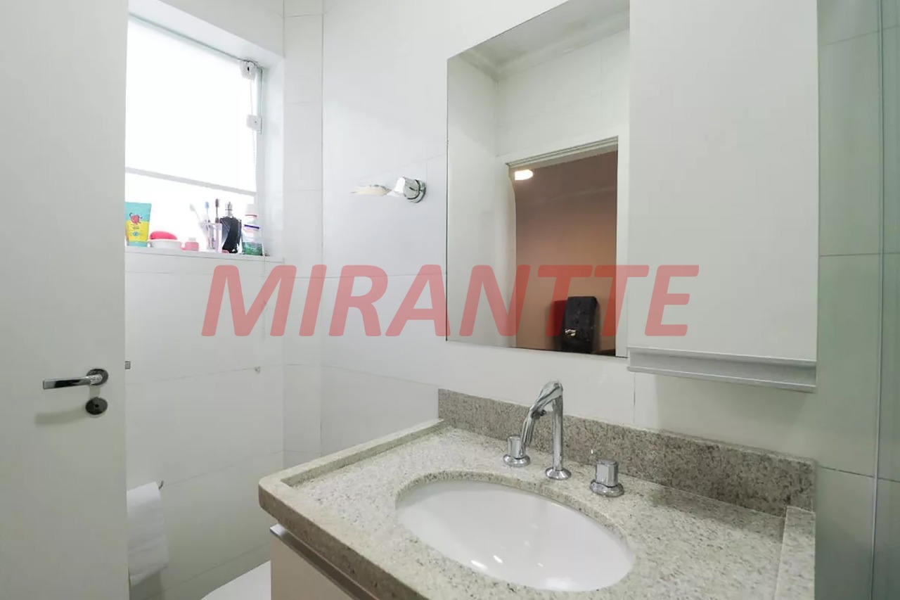 Sobrado de 300m² com 3 quartos em Santa Teresinha